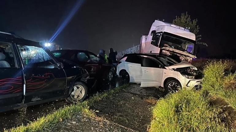 Uşak’ta 7 araç birbirine girdi! Zincirleme kazada 4 kişi öldü, 34 kişi yaralı