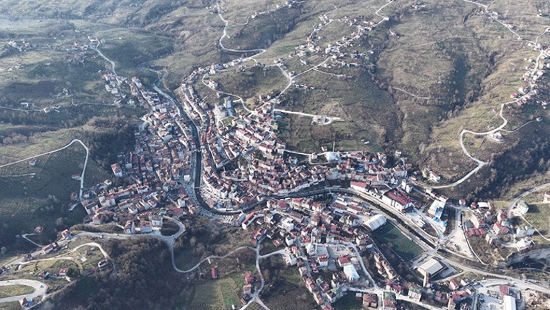 Ordu’da belediye başkanından şaşırtan nüfus teşviki! 10 çocuk yapana sıfır araba verecekler