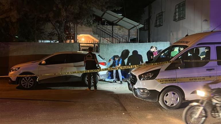 Adana'dan kan donduran kardeş cinayeti! Biri bıçağa diğeri silaha sarıldı