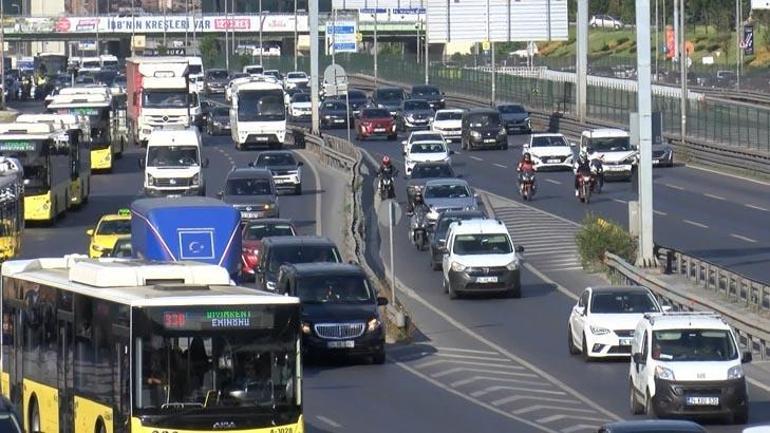 İstanbul'da haftanın ilk iş gününde trafik yoğunluğu