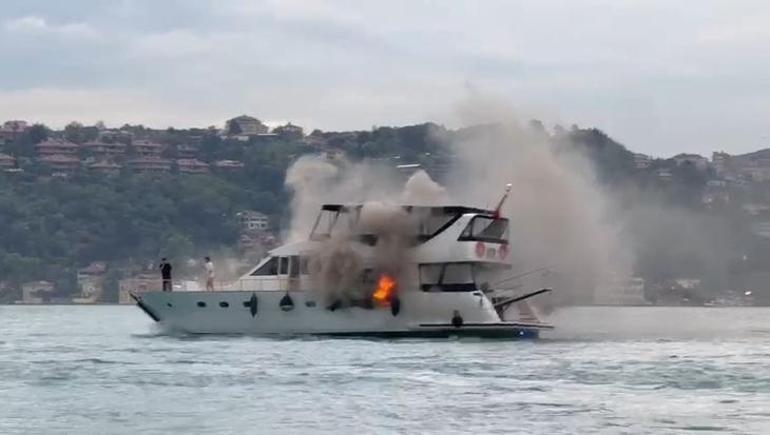 İstanbul Bebek sahili açıklarında teknede korkutan yangın