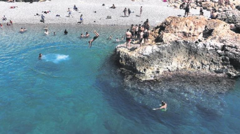Avrupa’yı kavuran hava dalgası Türkiye’ye de geliyor! Sıcak alarmı