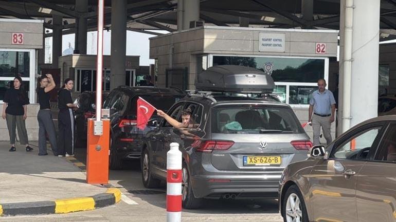 'Canımız vatanımıza feda olsun' diyerek geldiler