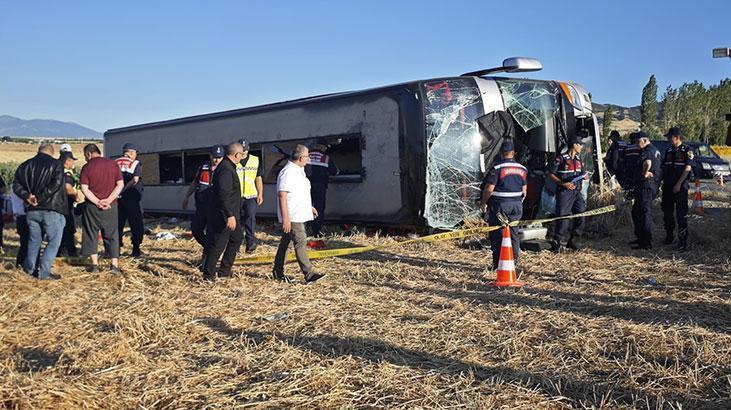 Amasya’da yolcu otobüsü devrildi: 2’si ağır 46 kişi yaralandı