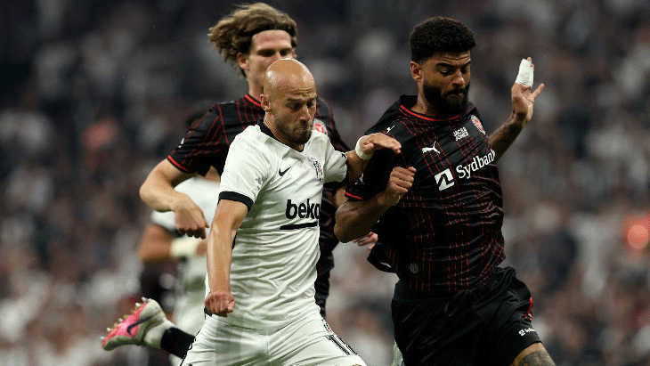 Beşiktaş avantajı kaptı! Vincenzo Italiano galibiyetle başladı