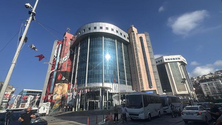 Son dakika... İzmit Belediye Başkanı Fatma Kaplan Hürriyet ve eşi gözaltına alındı