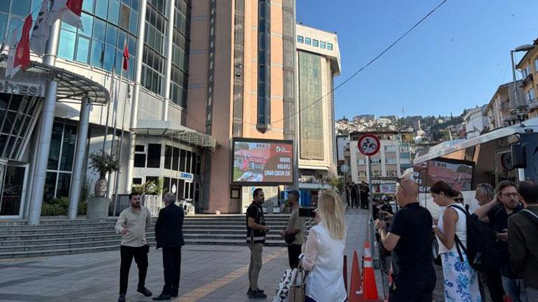 Son dakika... İzmit Belediye Başkanı Fatma Kaplan Hürriyet ve eşi gözaltına alındı