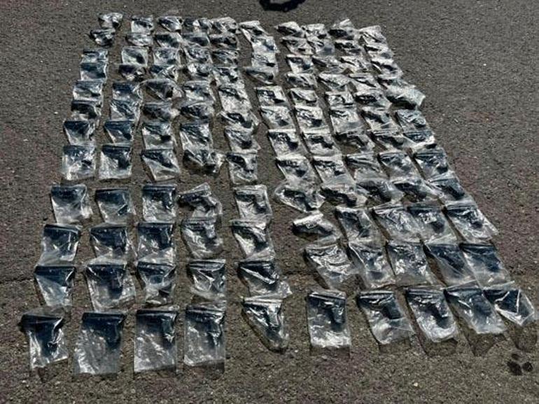 İstanbul'da durdurulan otobüsten cephanelik çıktı