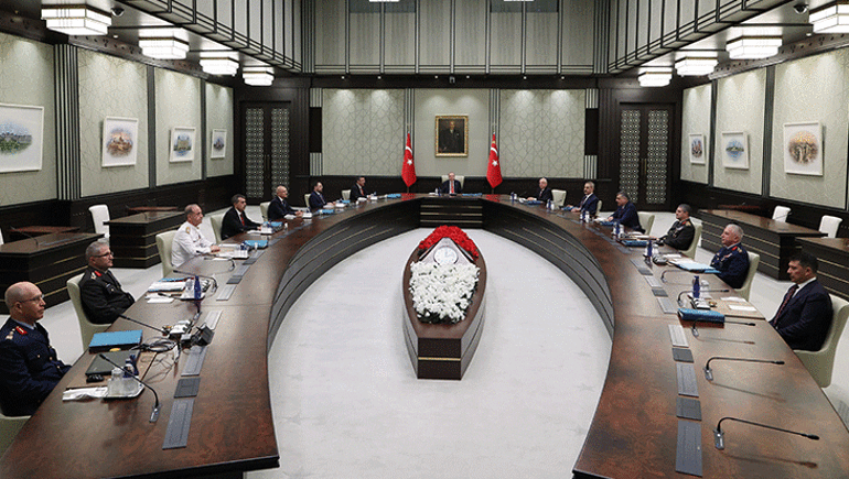Son dakika... Cumhurbaşkanı Erdoğan'ın başkanlığındaki YAŞ toplantısı sona erdi