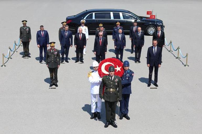 Son dakika... Cumhurbaşkanı Erdoğan'ın başkanlığındaki YAŞ toplantısı sona erdi