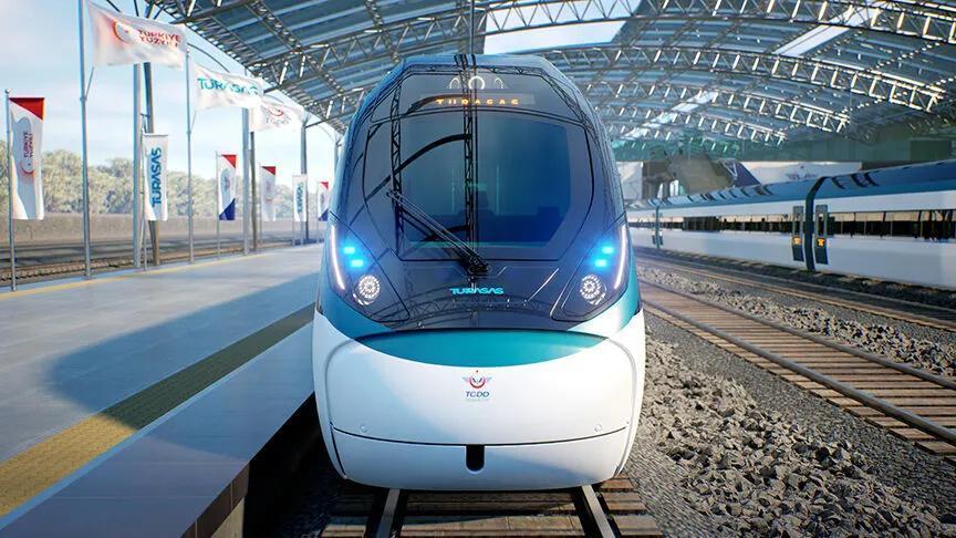 Milli elektrikli hızlı tren saatte 250 kilometreye ulaşarak rekorunu geliştirdi