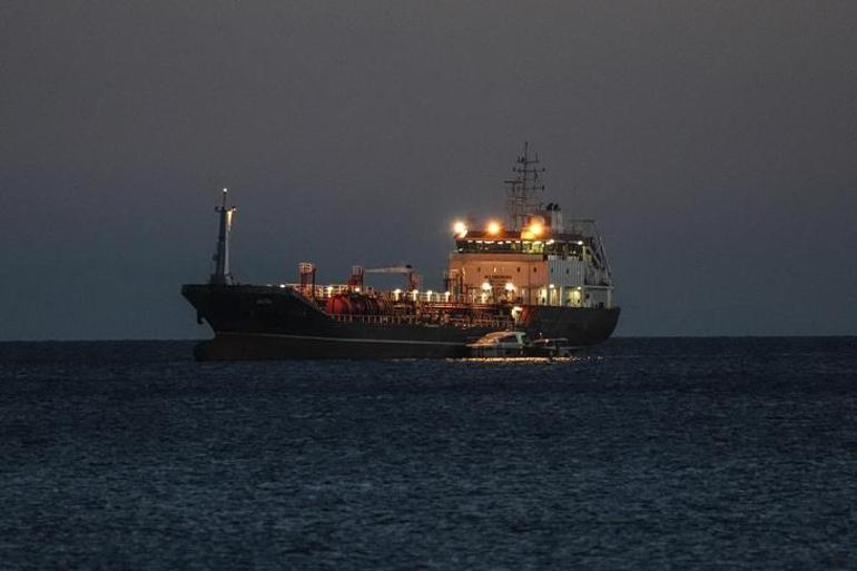 Marmara Denizi'nde iki gemi çarpıştı! İstanbul Valisi Gül: Kayıp 10 mürettebat için imkanlar seferber edildi