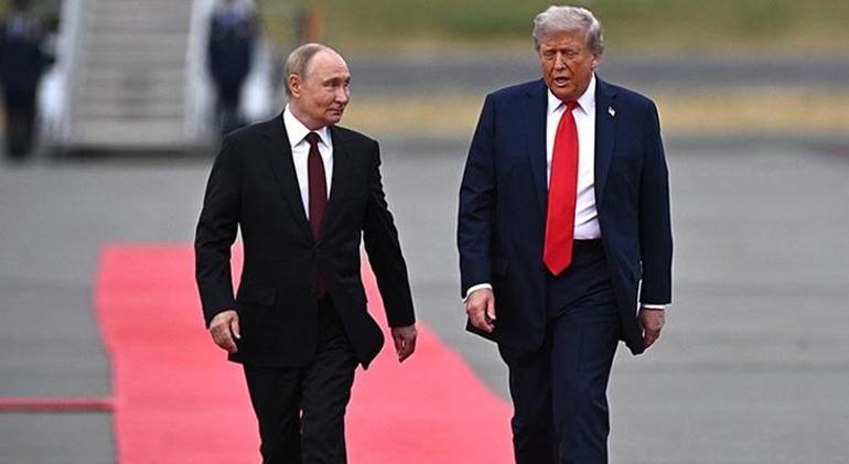 ABD'de taşları yerinden oynatacak iddia! Katıldığı yayında açıkladı: 'Putin'in elinde Trump'ın görüntüleri var'
